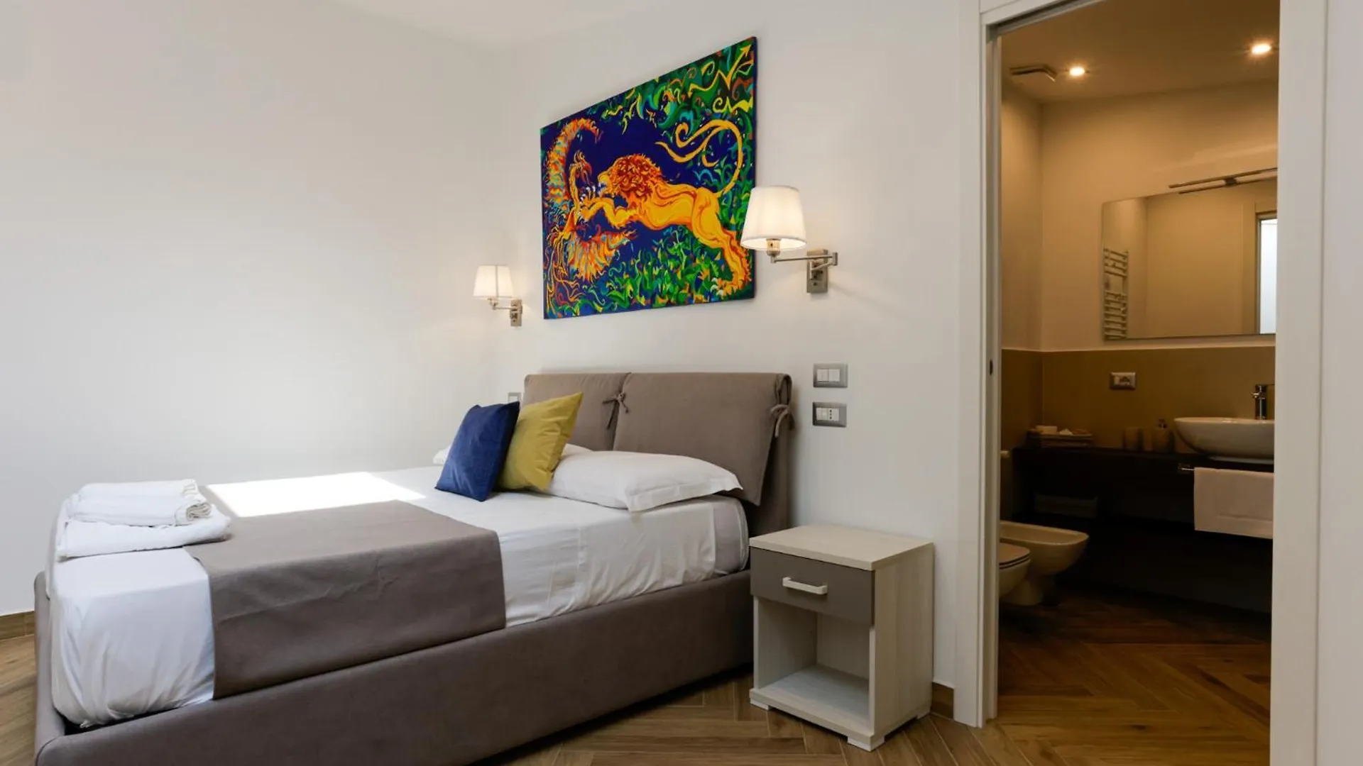 Pessina 90 Rooms Naples Apartment