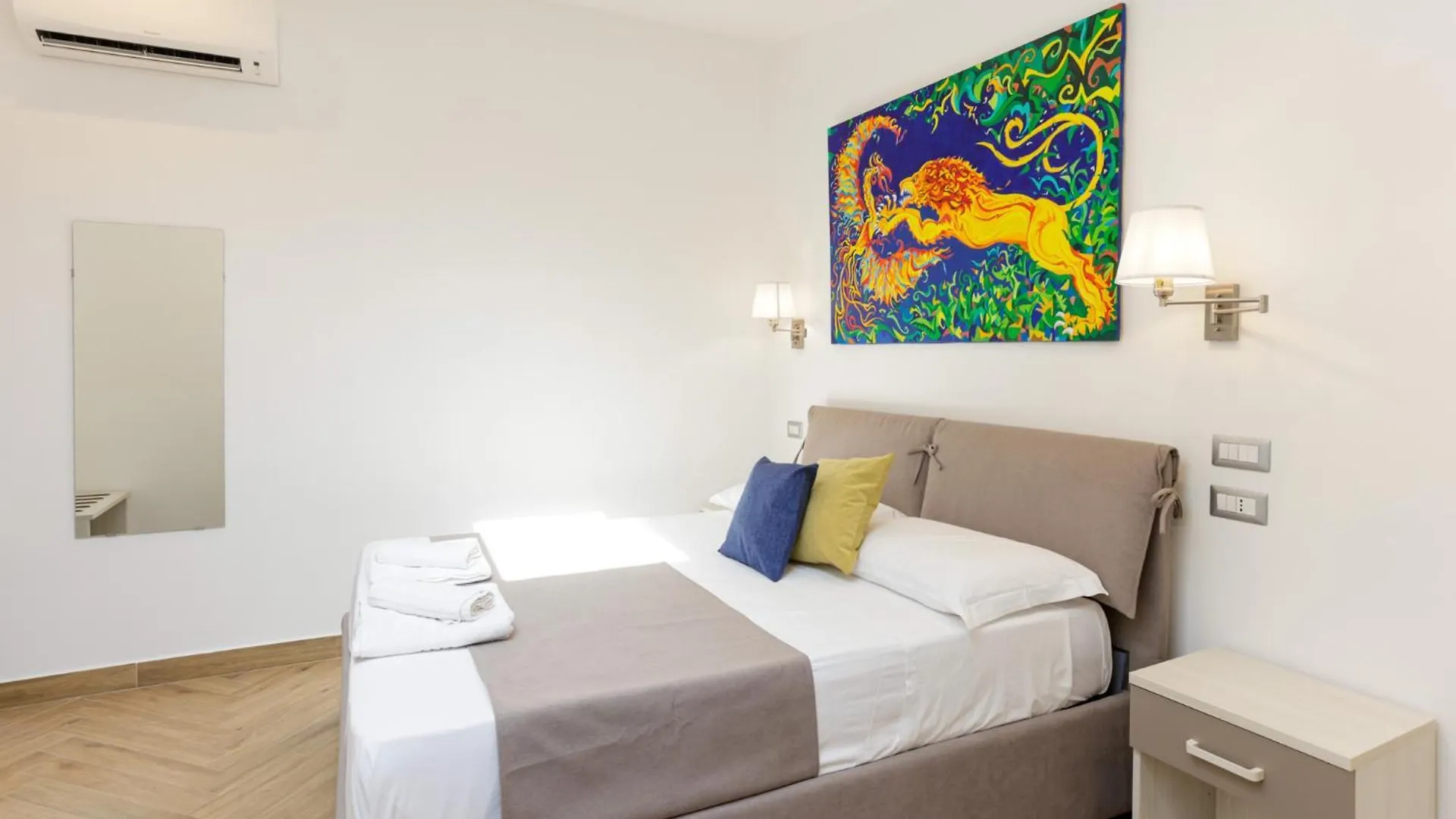 Pessina 90 Rooms Naples