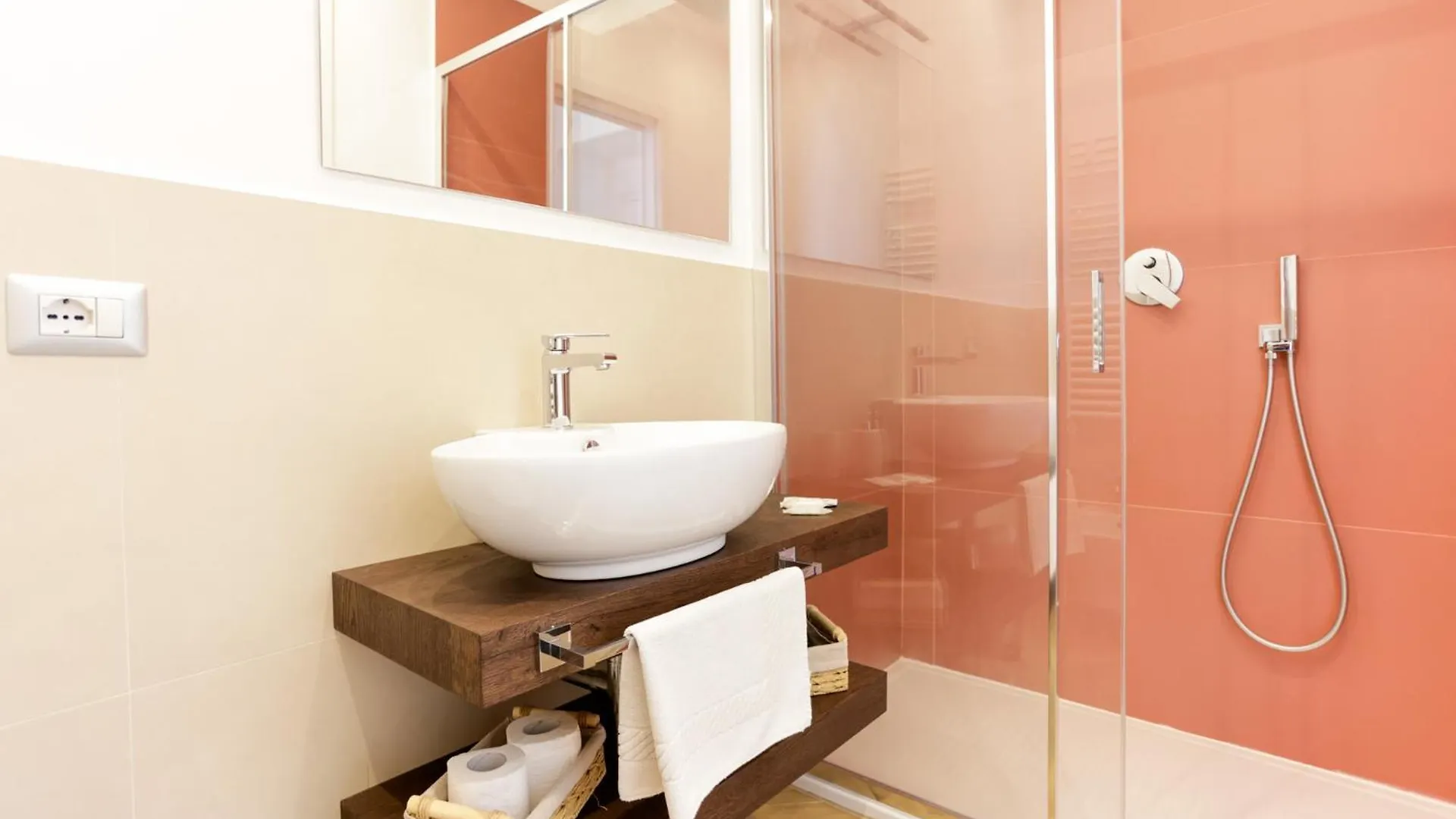 Apartment Pessina 90 Rooms Naples