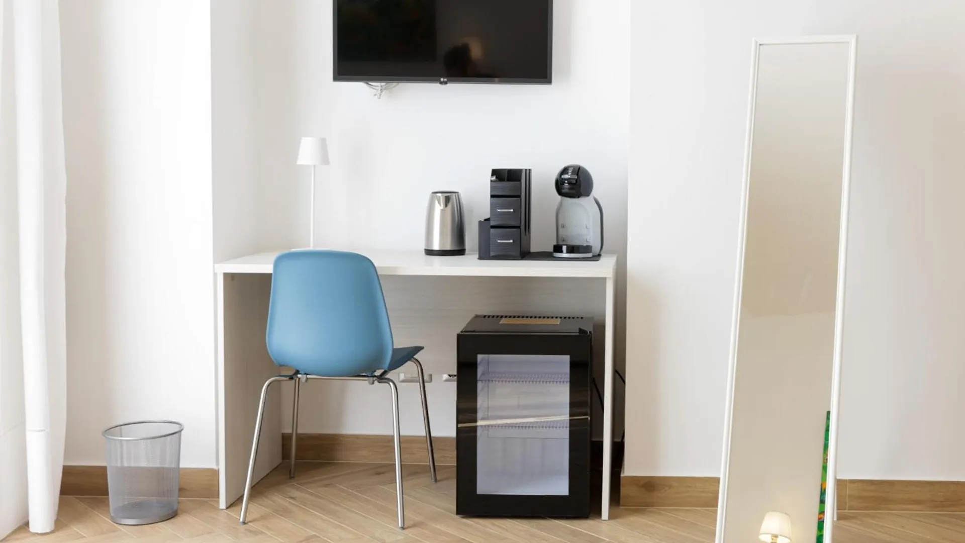 Apartment Pessina 90 Rooms Naples Italy