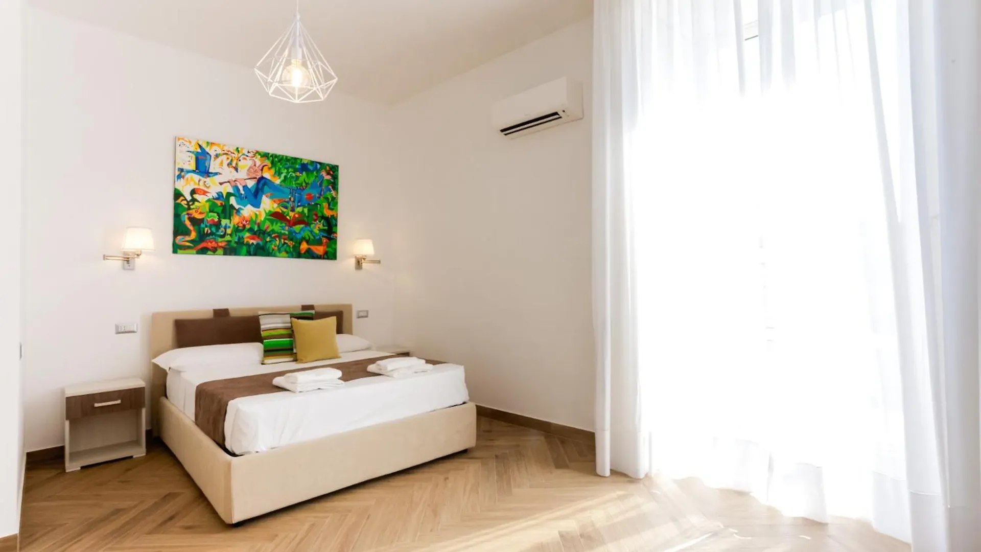 Pessina 90 Rooms Naples
