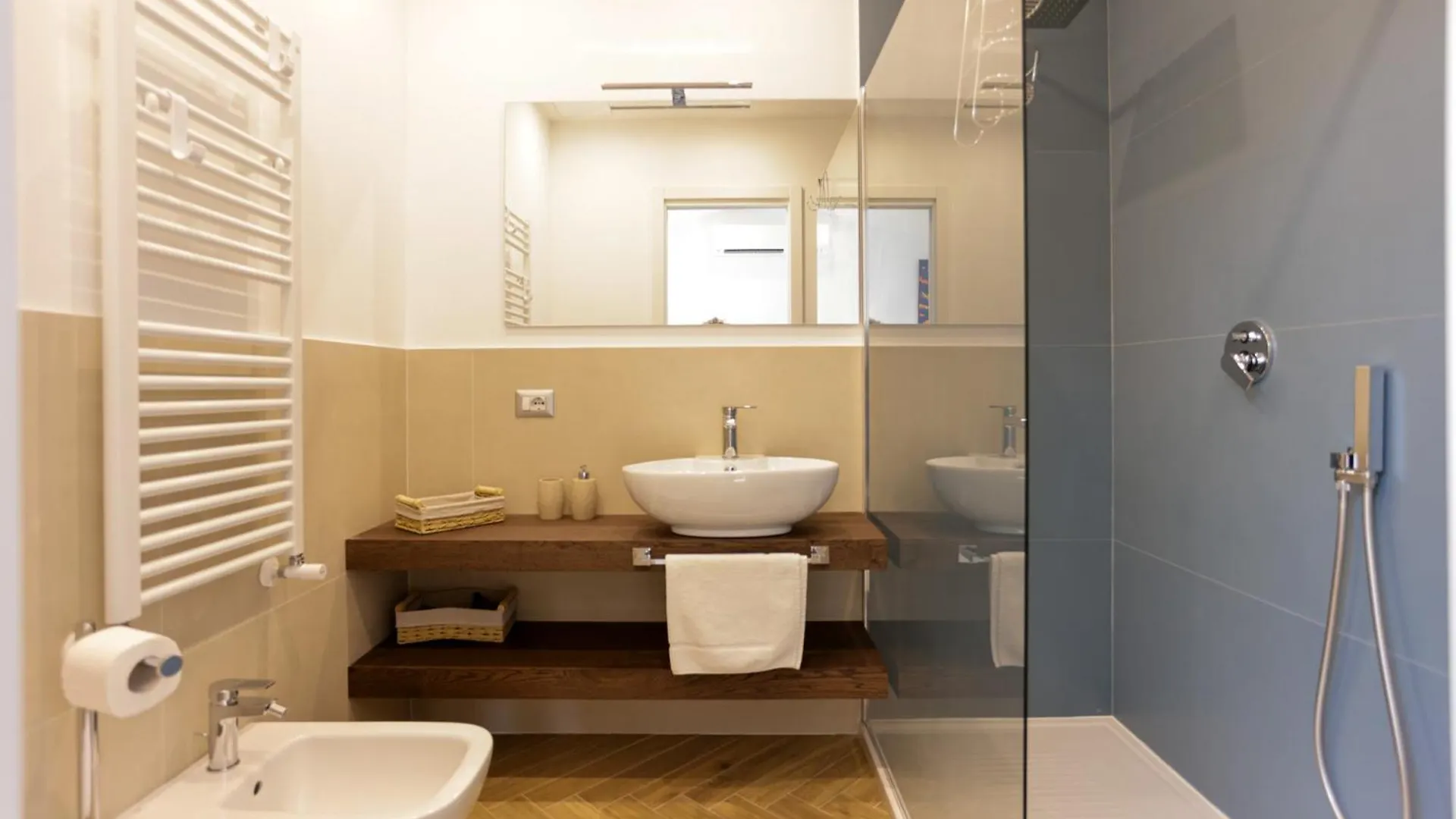 Apartment Pessina 90 Rooms Naples