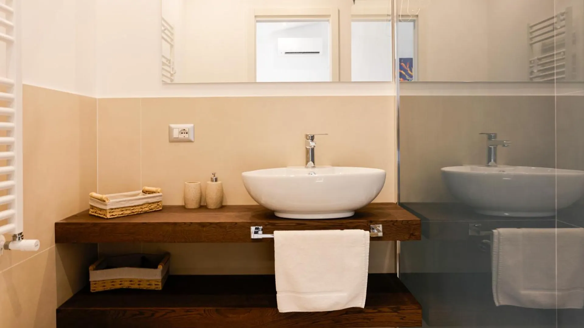 Pessina 90 Rooms Naples 0*,