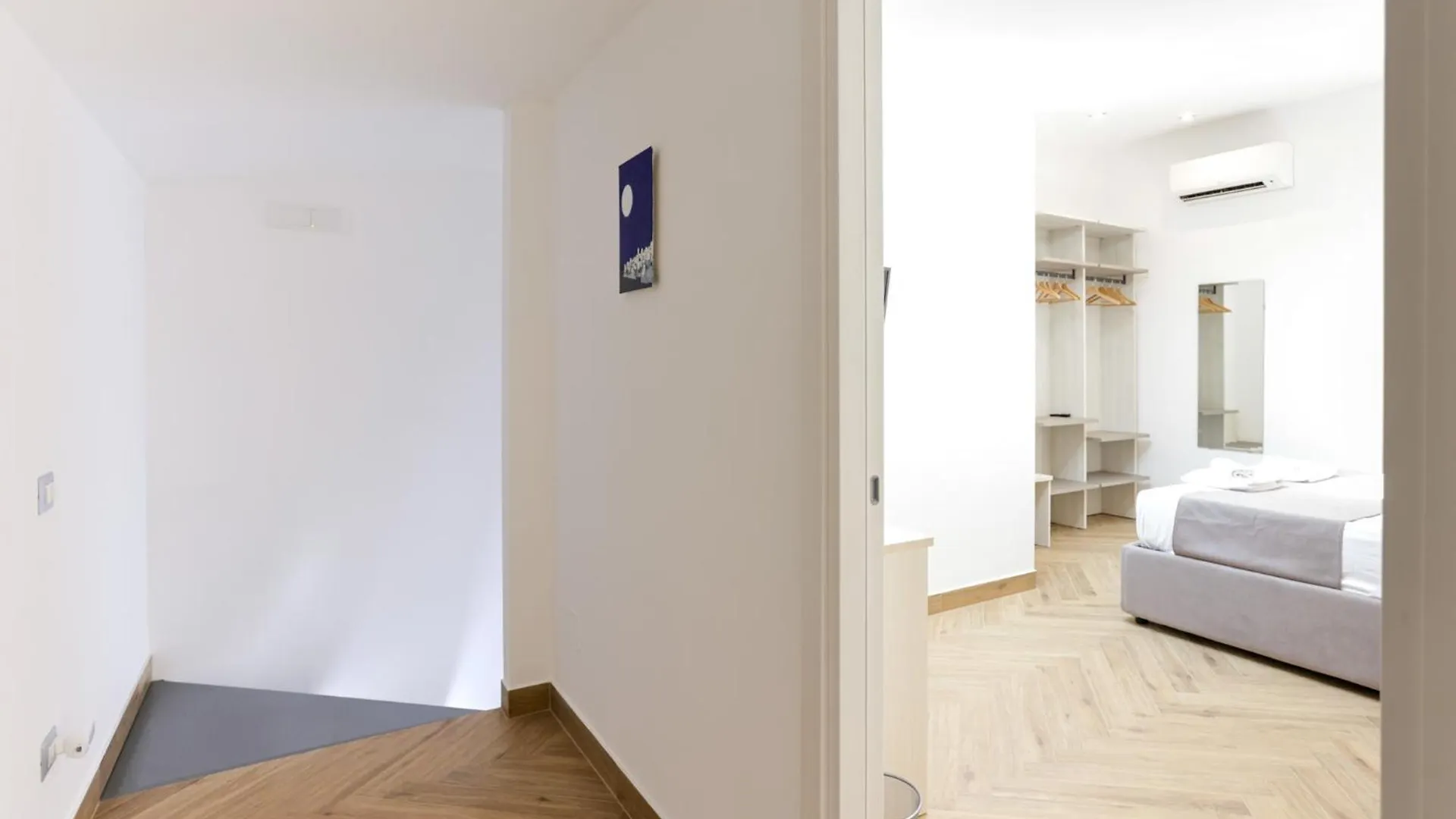 Pessina 90 Rooms Naples