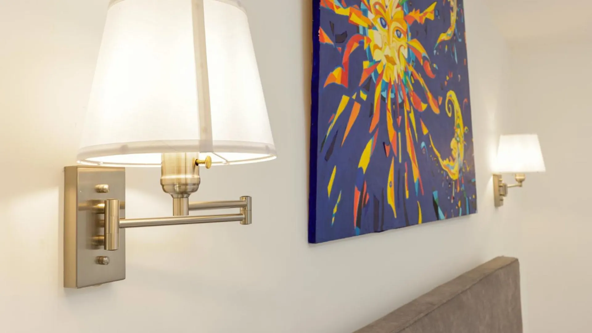 Pessina 90 Rooms Naples 0*,