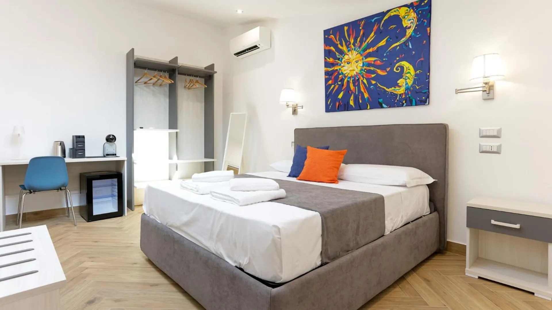 Apartment Pessina 90 Rooms Naples