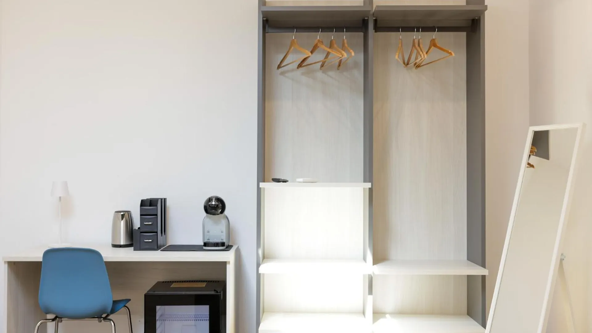 Apartment Pessina 90 Rooms Naples
