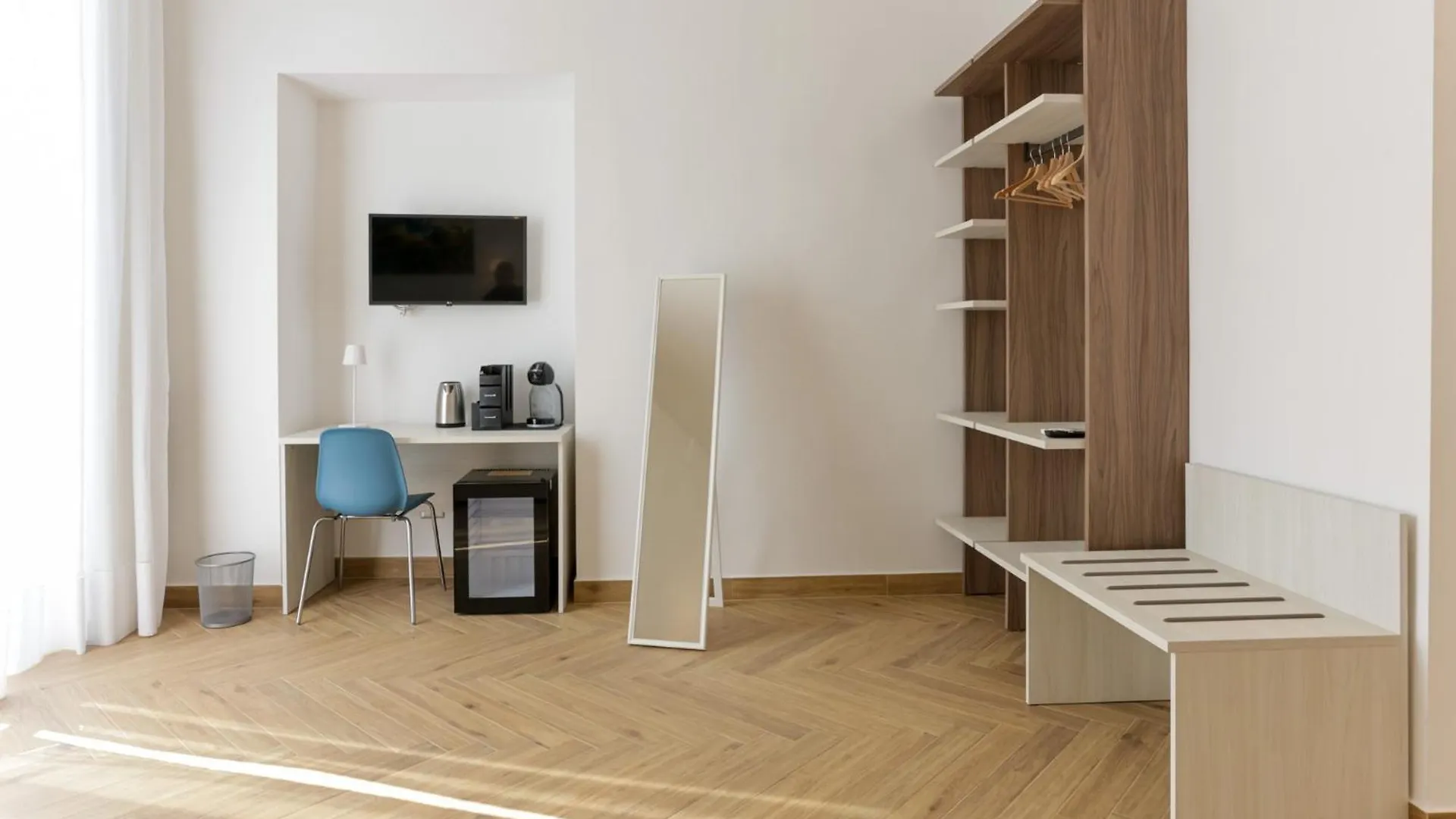 Pessina 90 Rooms Naples Apartment