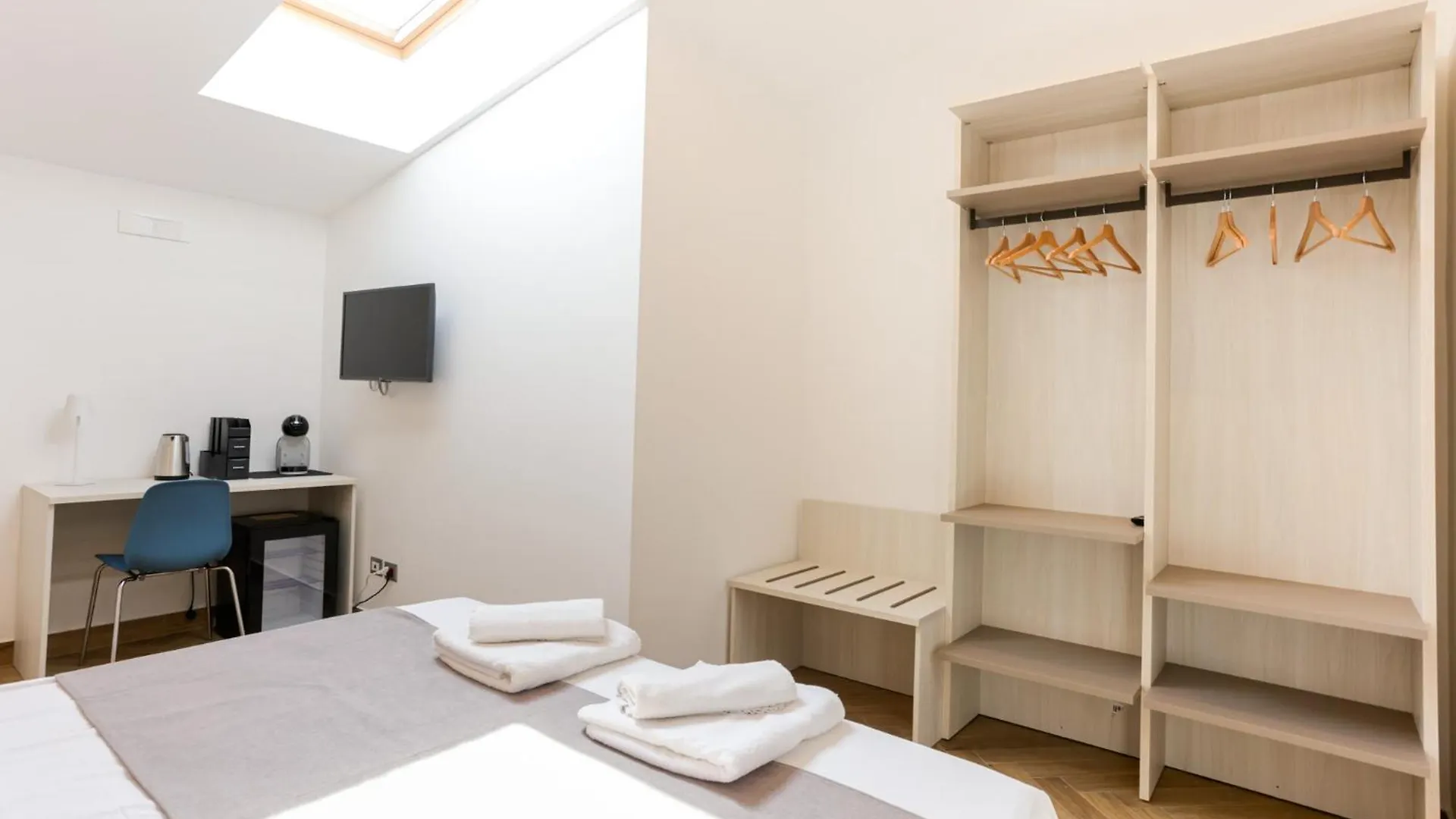 公寓 Pessina 90 Rooms 那不勒斯 意大利